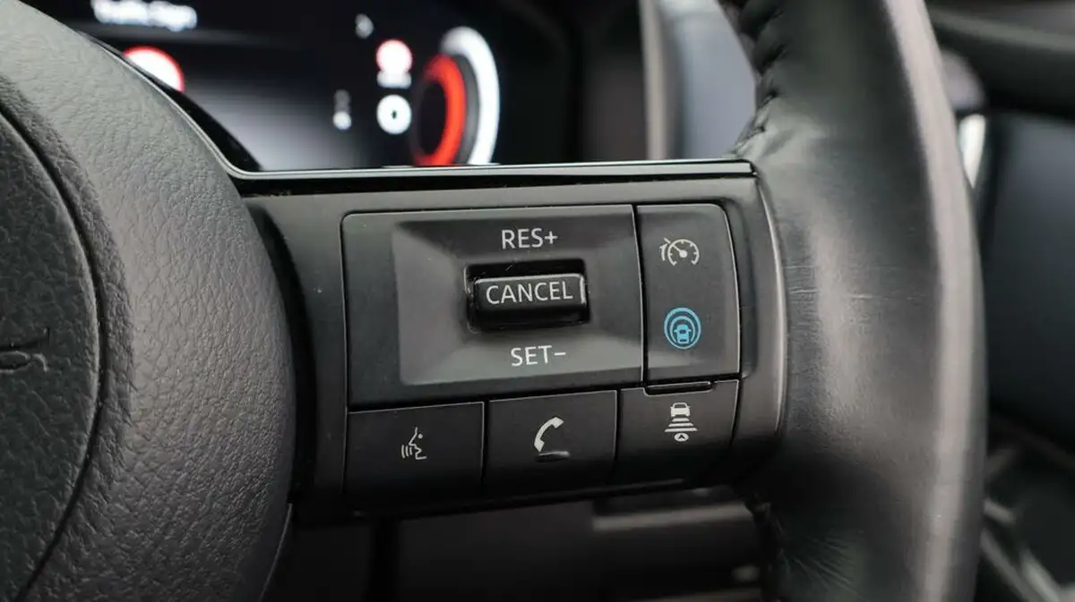 2021-nissan-qashqai-13-dig-t-tekna-140ps-big-24