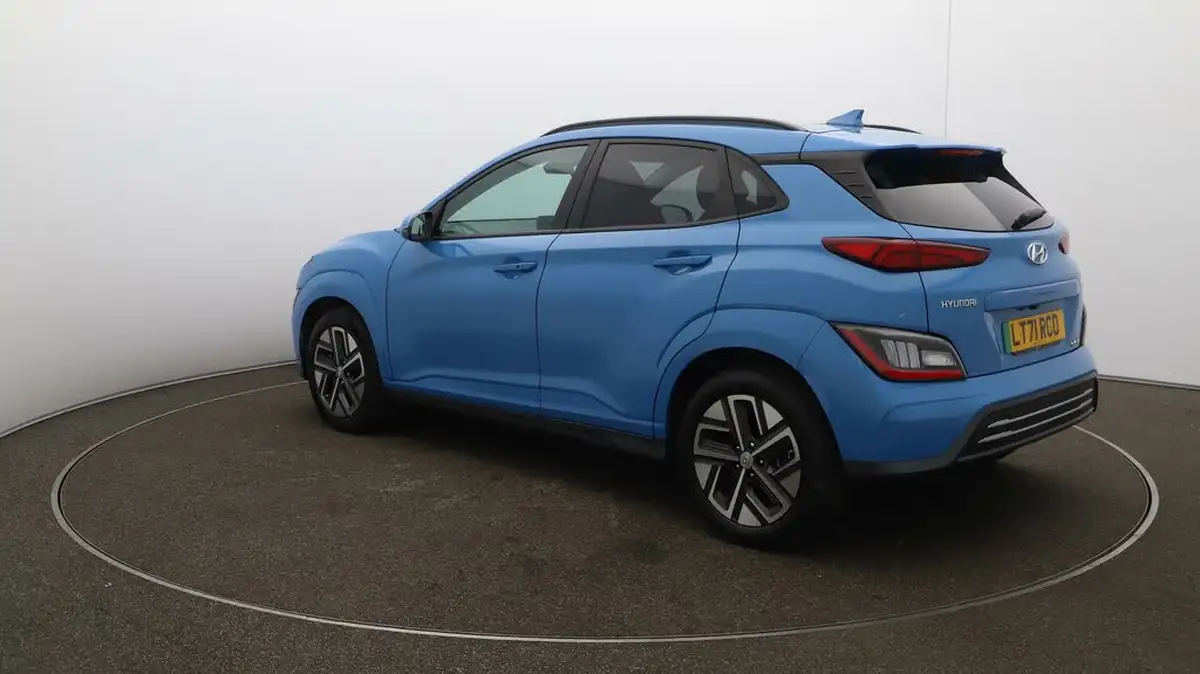 2021-hyundai-kona-e-ultimate-big-57