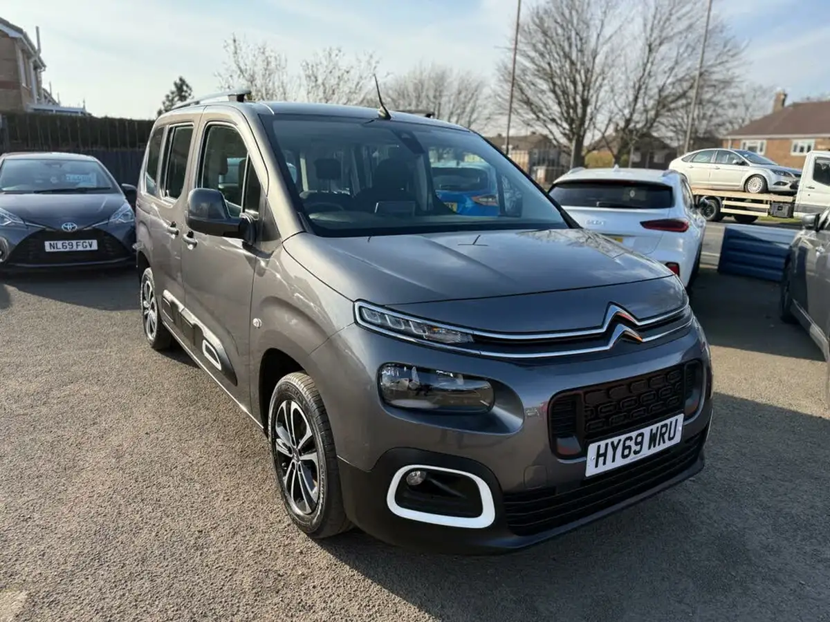 2019-citroen-berlingo-15bluehdi-flair-m-size-130ps-eat8-big-0