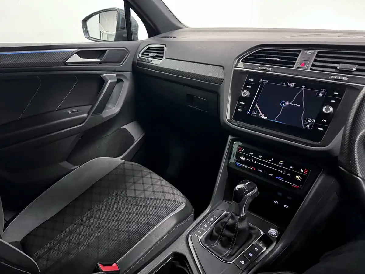 2021-volkswagen-tiguan-15-tsi-r-line-big-26