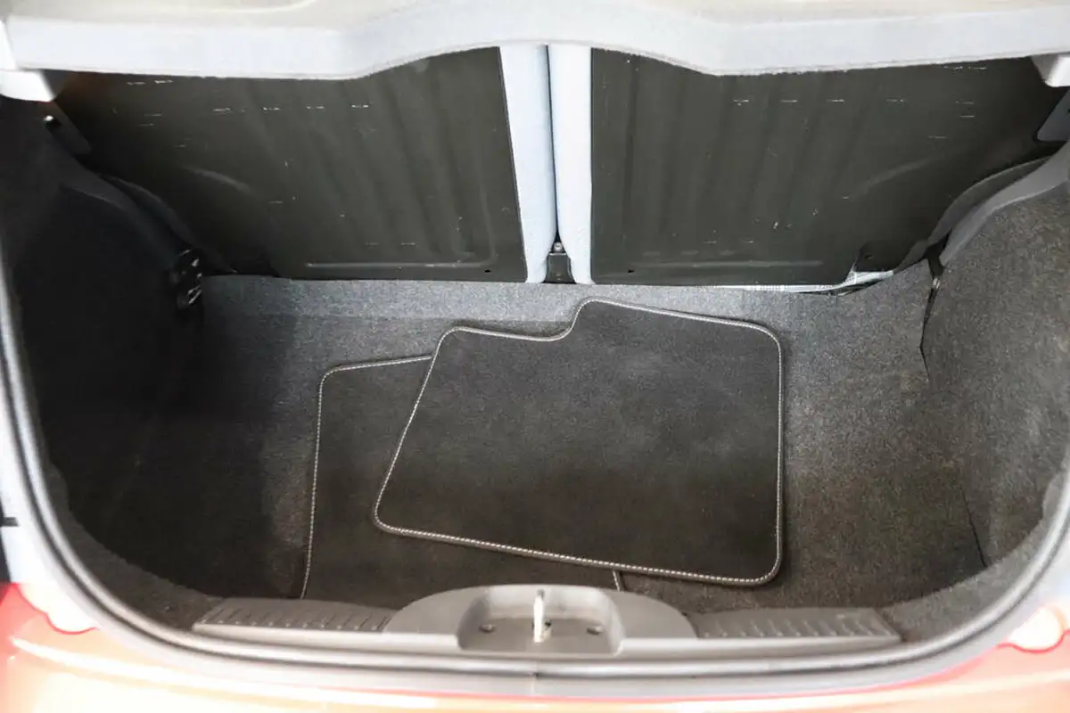 2016-fiat-500-12-lounge-dualogic-big-48