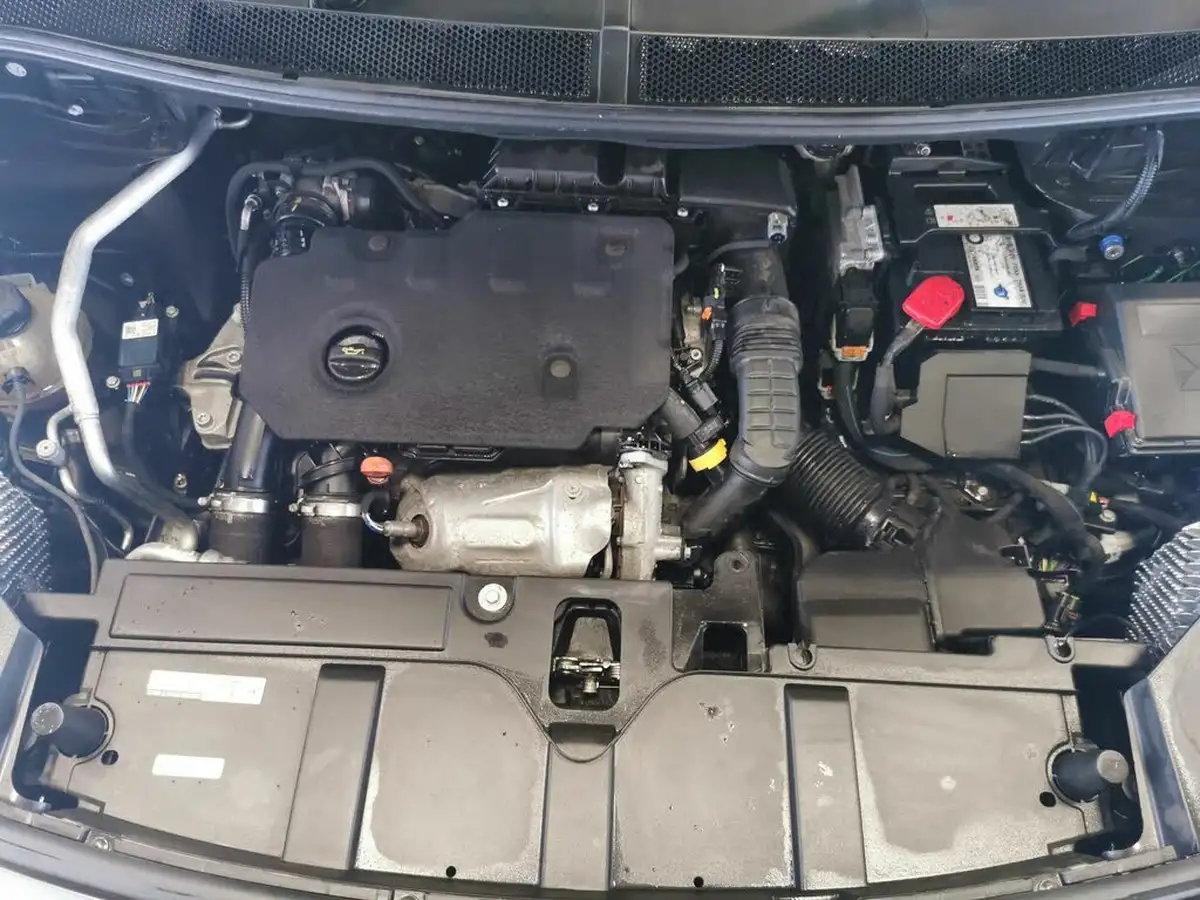 2022-ds-ds-7-crossback-15-bluehdi-performance-line-big-46