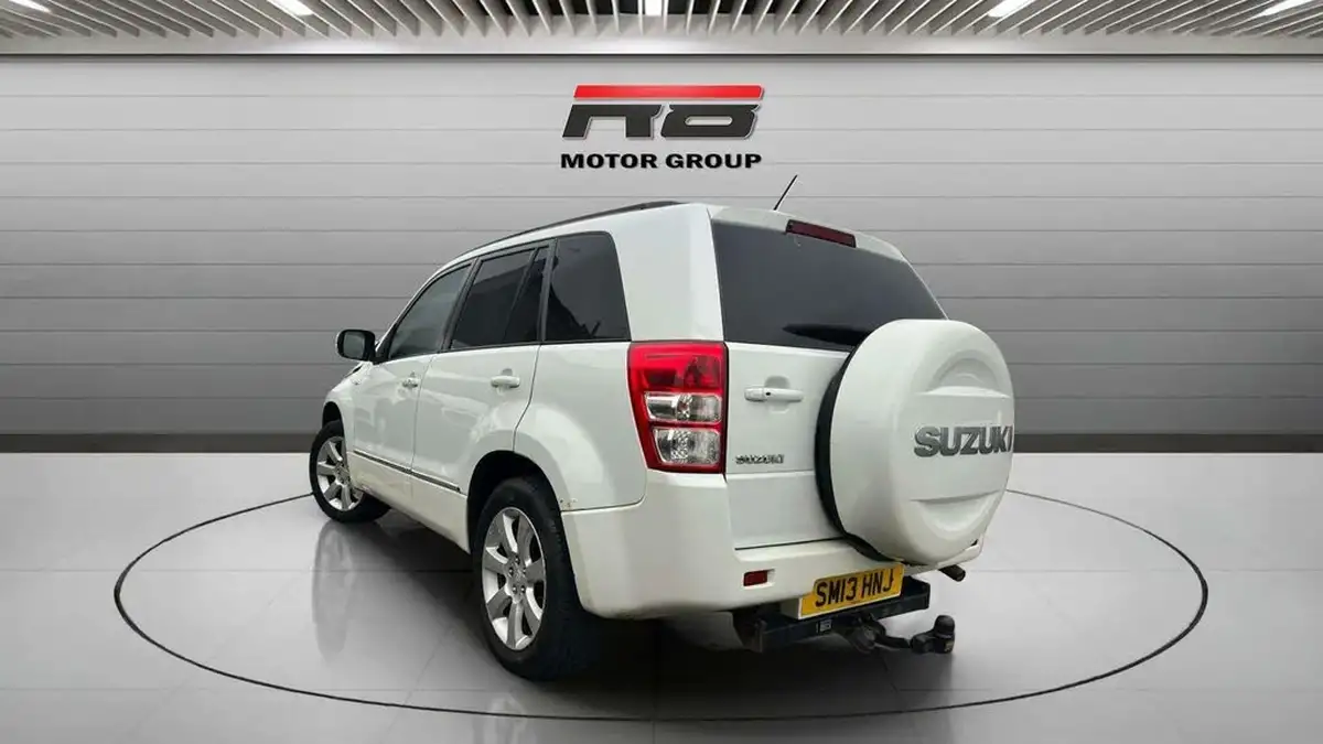 2013-suzuki-grand-vitara-19ddis-sz5-big-3