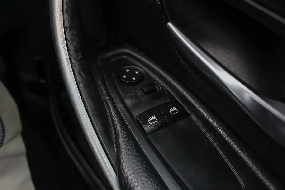 2014-bmw-4-series-20-420i-xdrive-sport-auto-big-40
