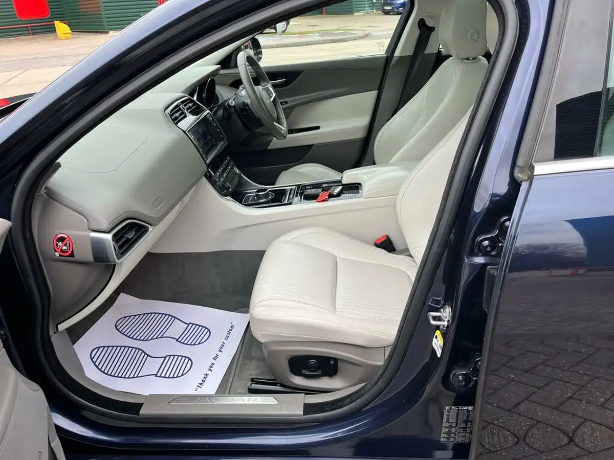 2018-jaguar-xe-20d-portfolio-180ps-1999cc-auto-big-22