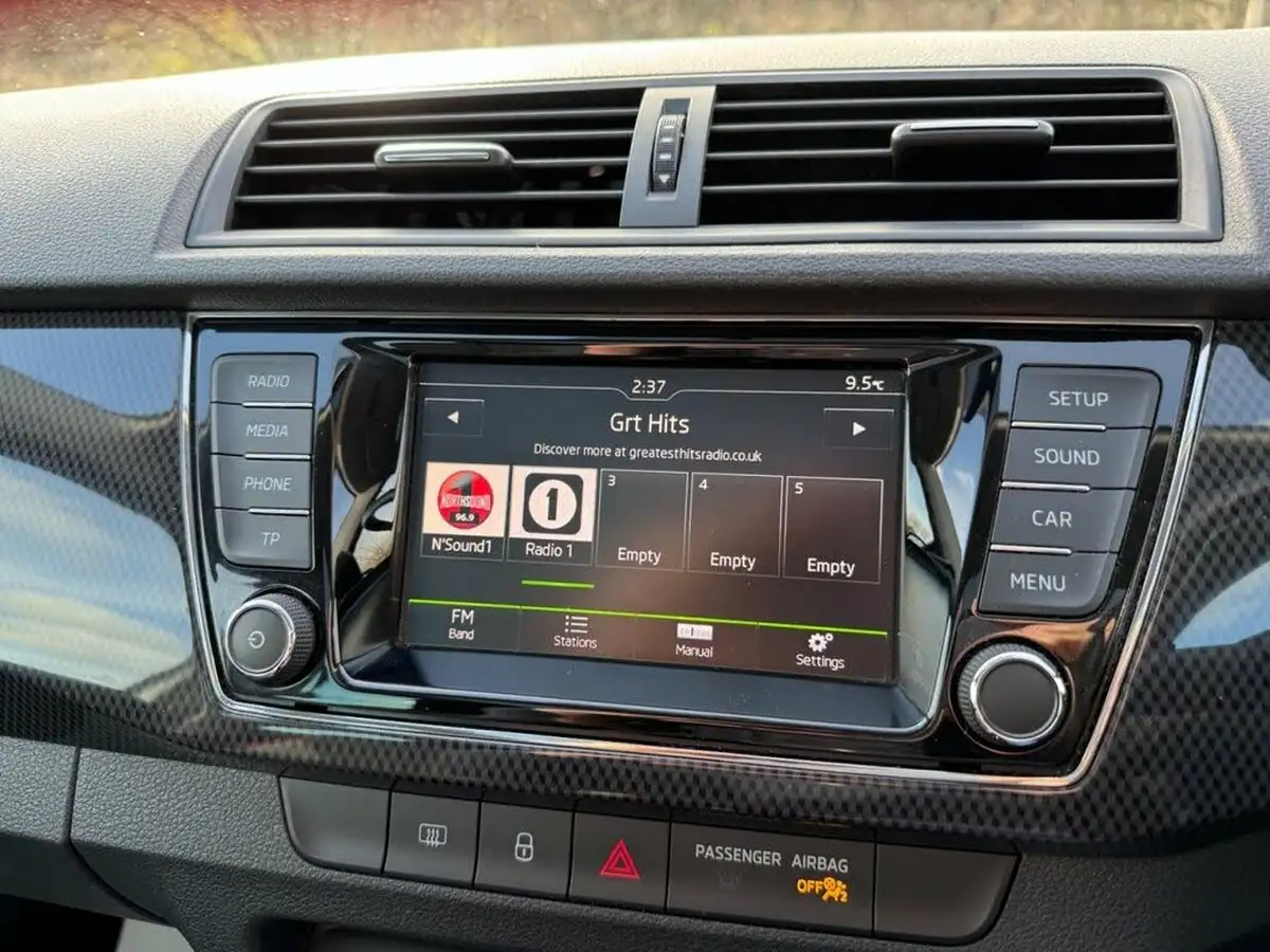 2017-skoda-fabia-12-tsi-monte-carlo-109ps-estate-big-24