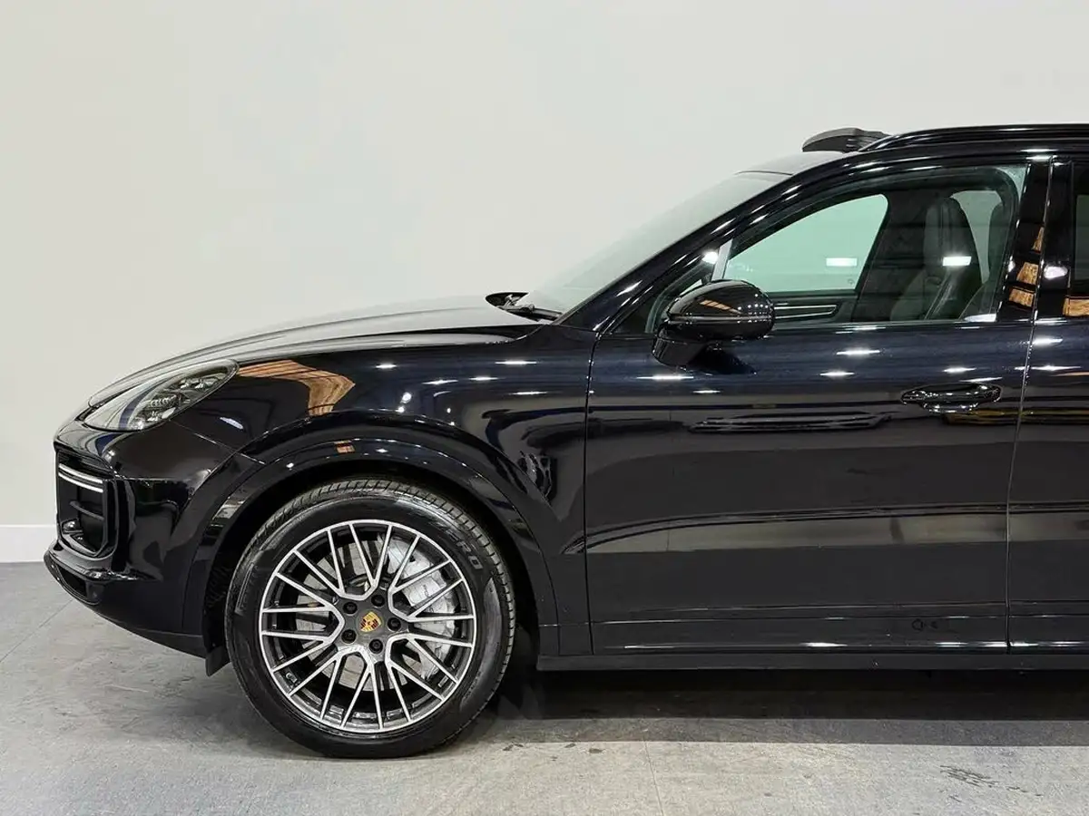 2018-porsche-cayenne-40-v8-turbo-big-16