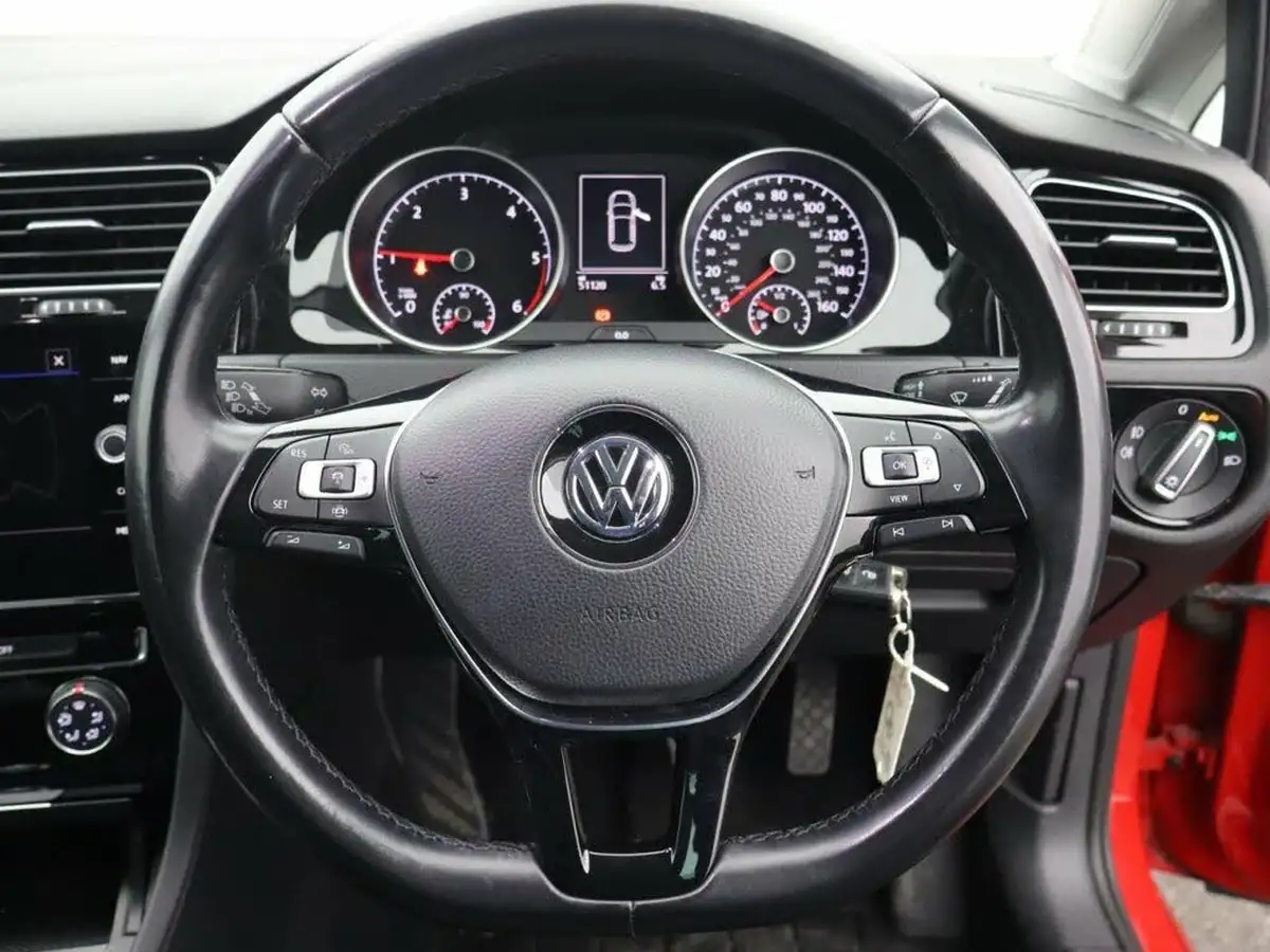 2019-volkswagen-golf-20tdi-gt-edition-hatchback-big-16