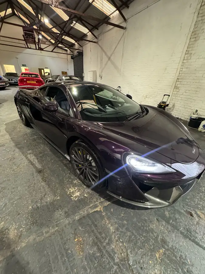 2017-mclaren-570gt-38-big-0