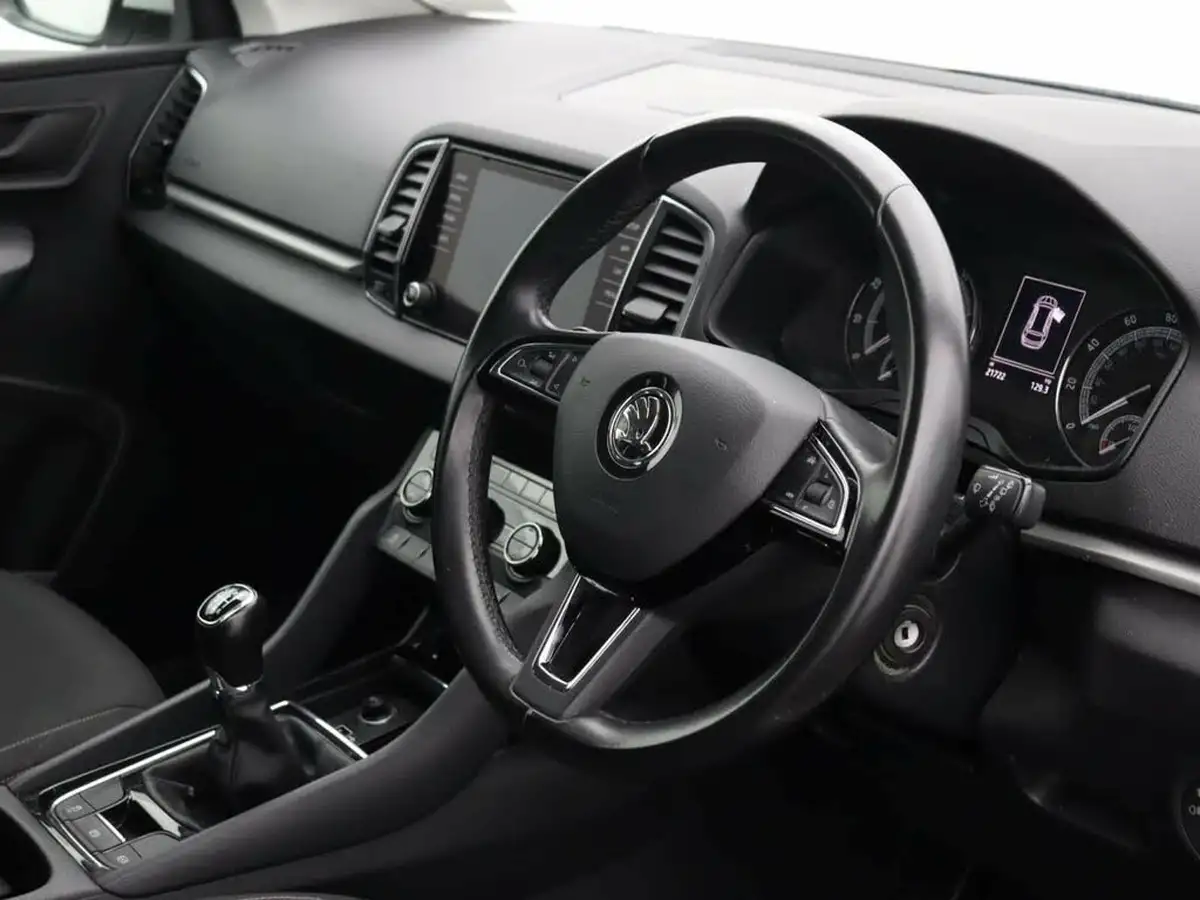 2020-skoda-karoq-15-tsi-se-big-11
