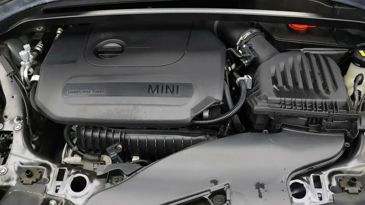 2021-mini-countryman-15-cooper-classic-all4-auto-big-18