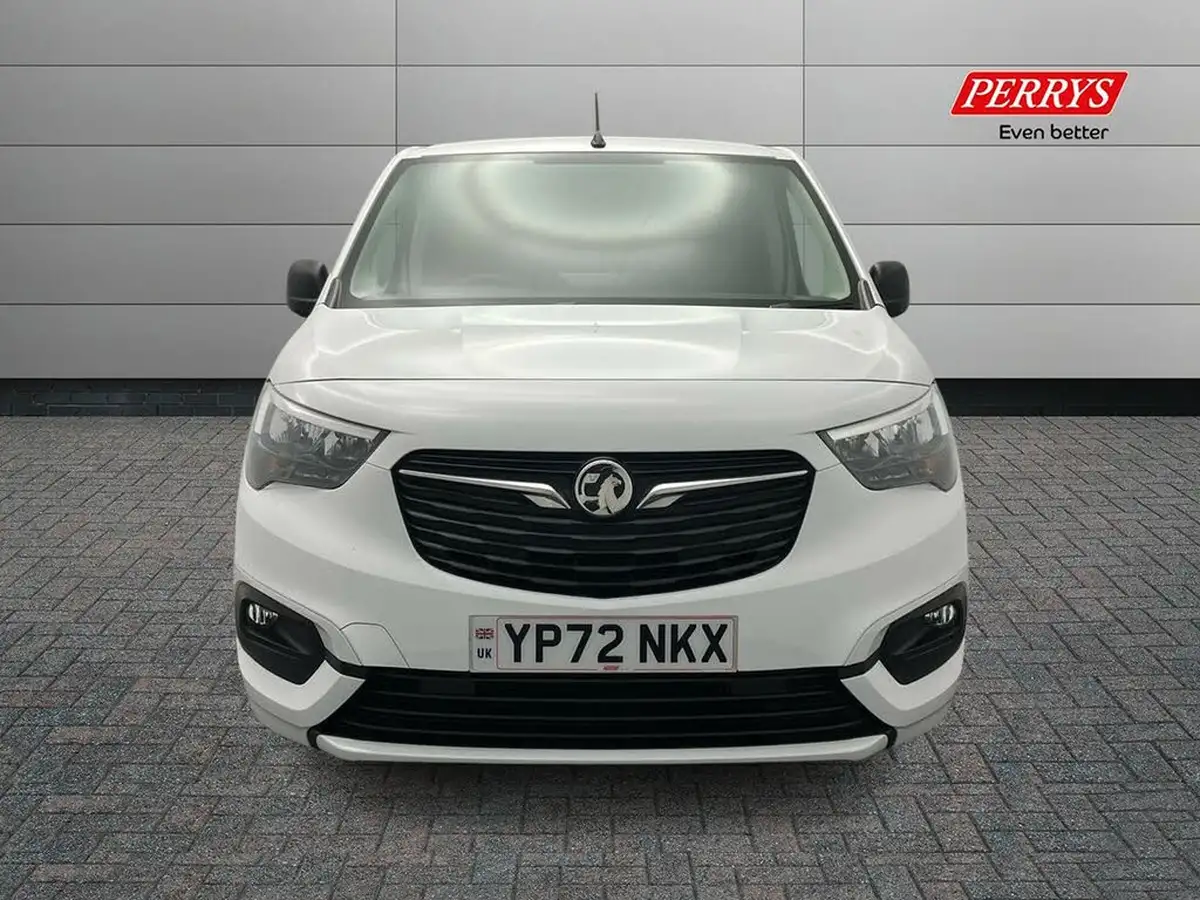 2022-vauxhall-combo-15cdti-sportive-2300-100pseu6dt-l1h1-big-3
