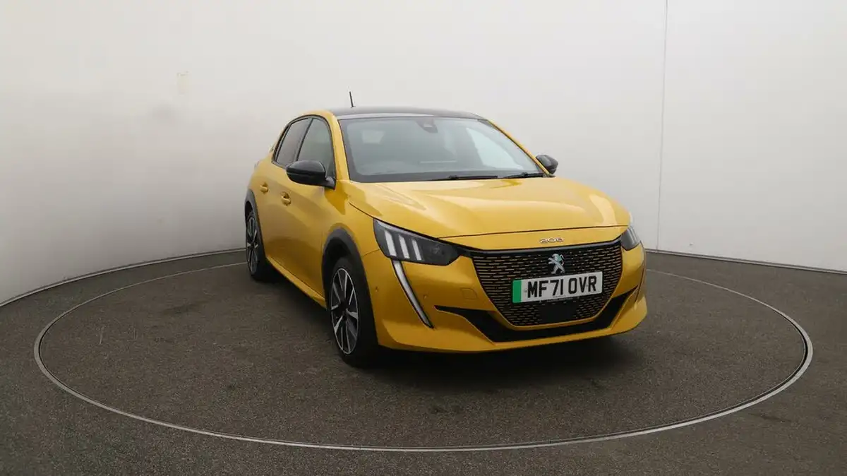 2021-peugeot-208-e-gt-premium-big-43