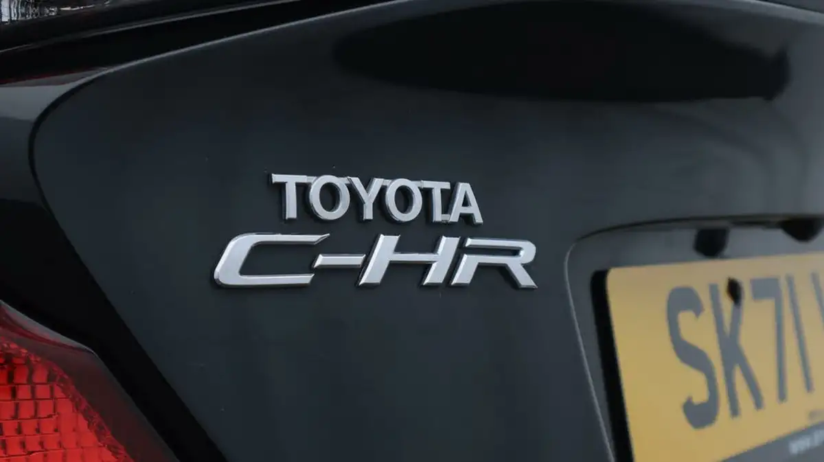 2022-toyota-c-hr-18-vvt-i-icon-big-21