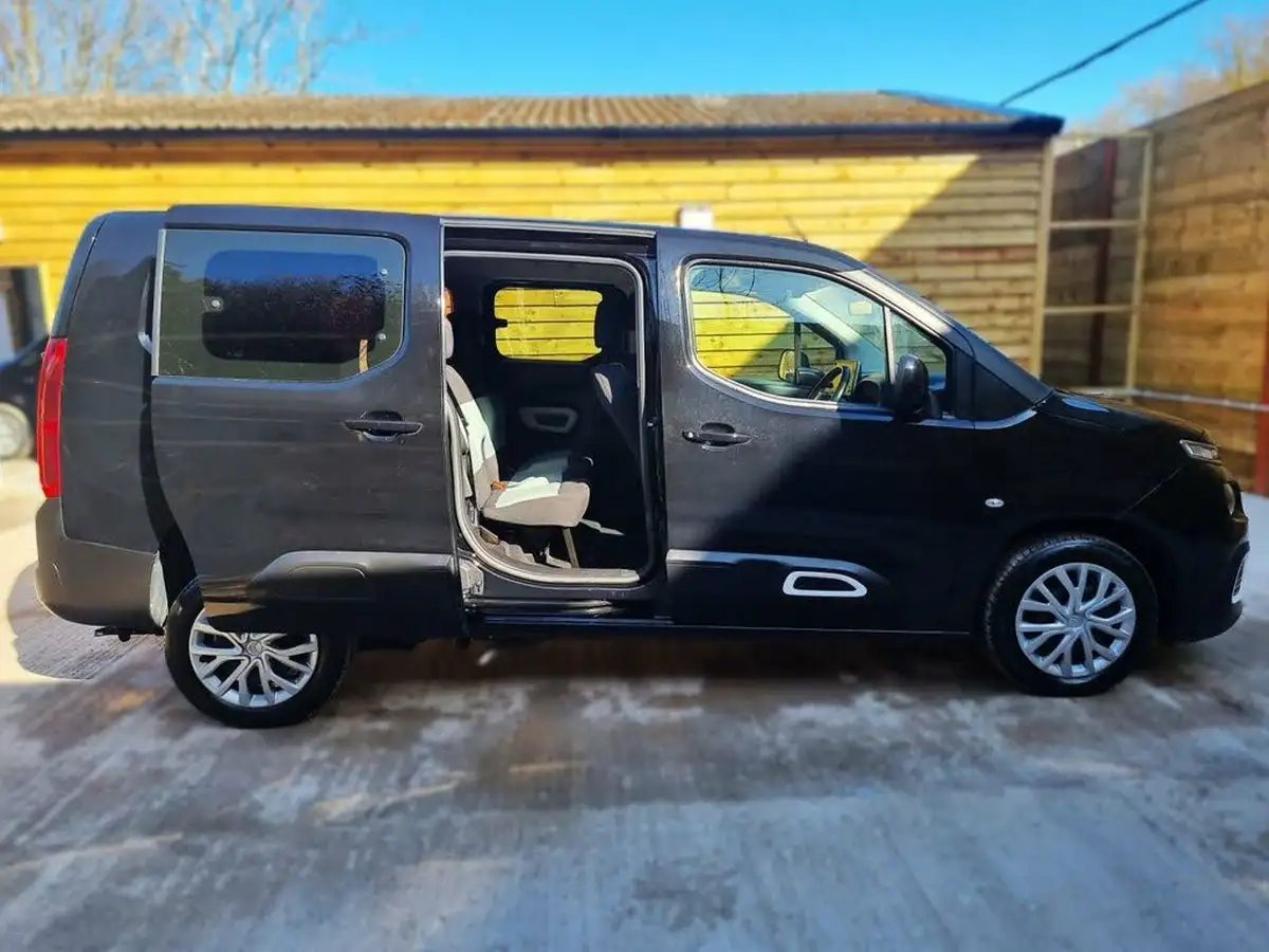 2021-citroen-berlingo-15bluehdi-feel-xl-size-100ps-big-8