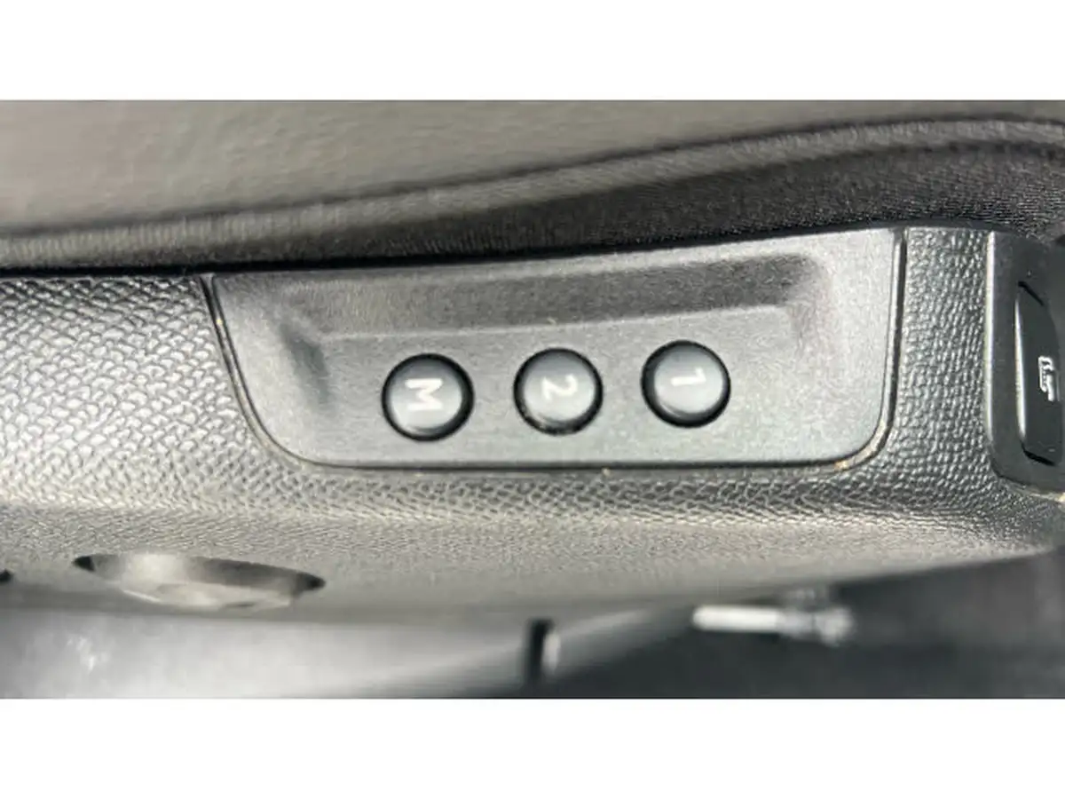 2022-ds-ds-7-crossback-15-bluehdi-rivoli-big-39