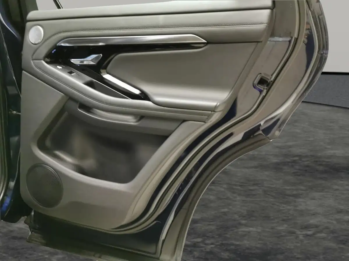 2022-land-rover-range-rover-evoque-15-p300e-autobiography-big-30