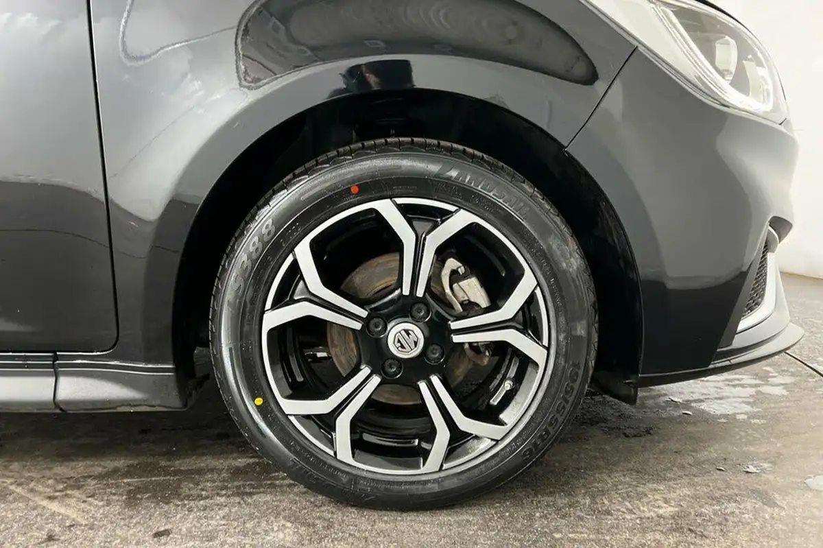 2022-mg-mg3-15-vti-tech-exclusive-nav-big-9