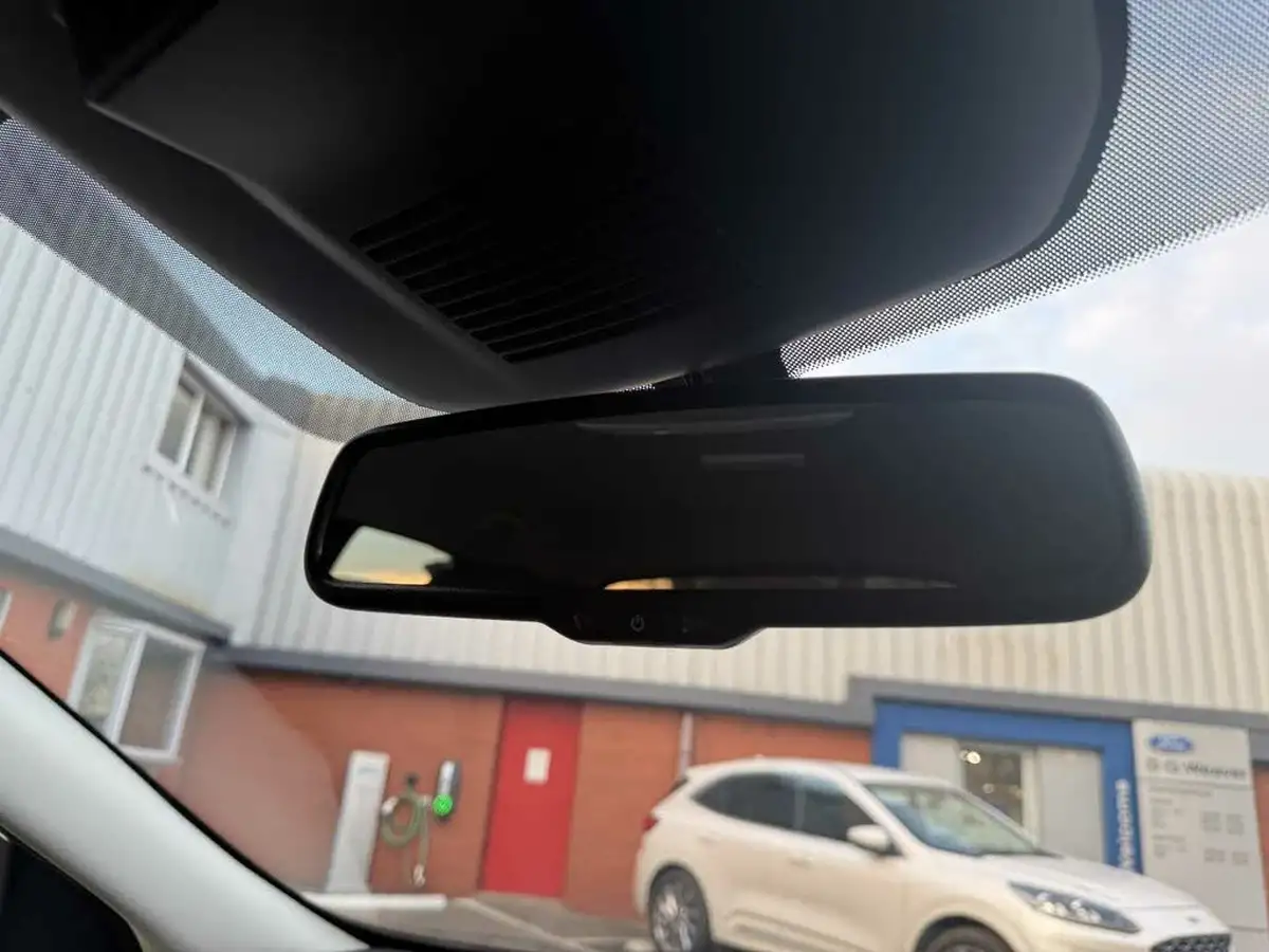 2022-nissan-qashqai-13-dig-t-n-connecta-140ps-big-32