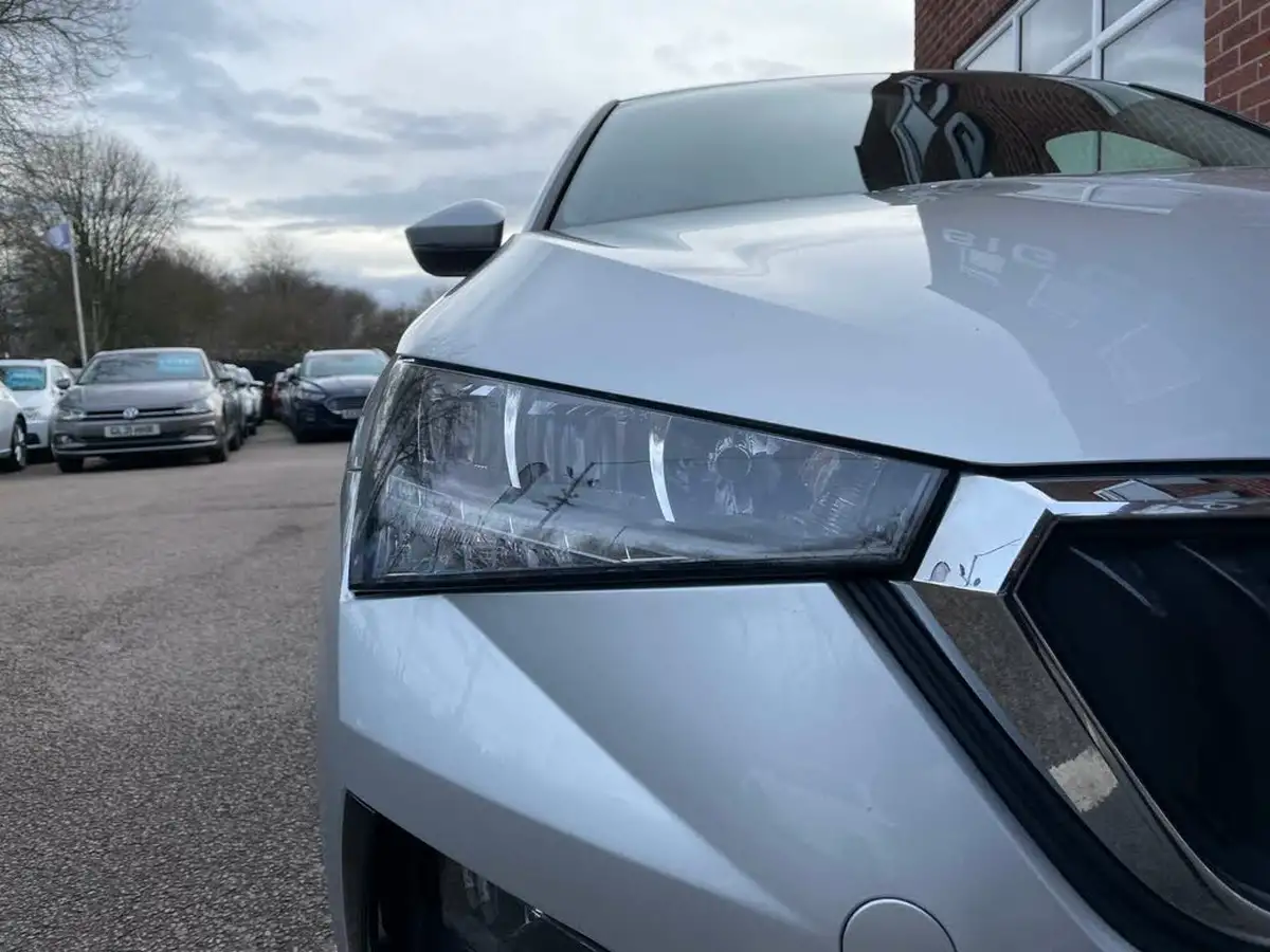 2019-skoda-scala-10-tsi-se-115ps-big-10