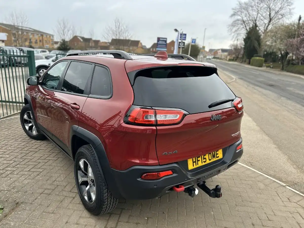 2015-jeep-cherokee-32-trailhawk-big-3