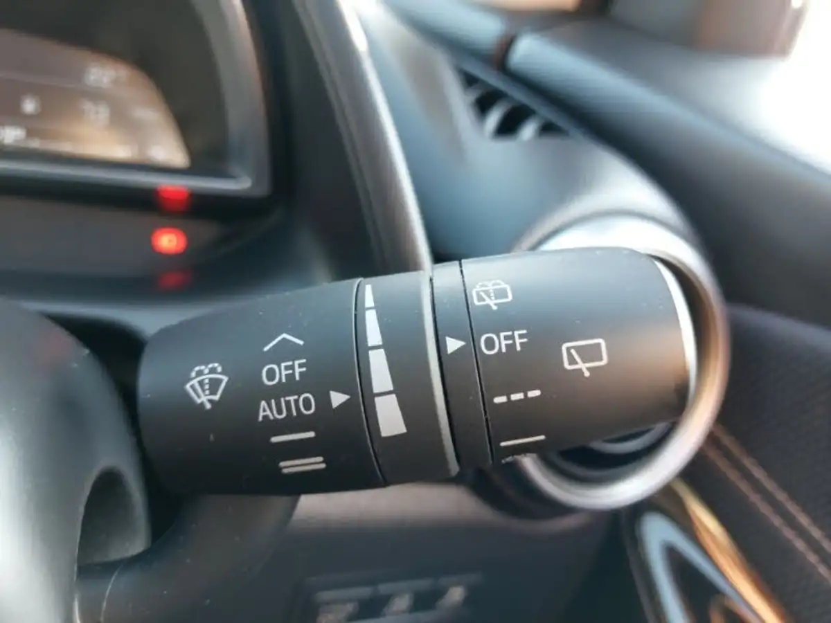 2022-mazda-mazda2-15-skyactiv-g-sport-big-16