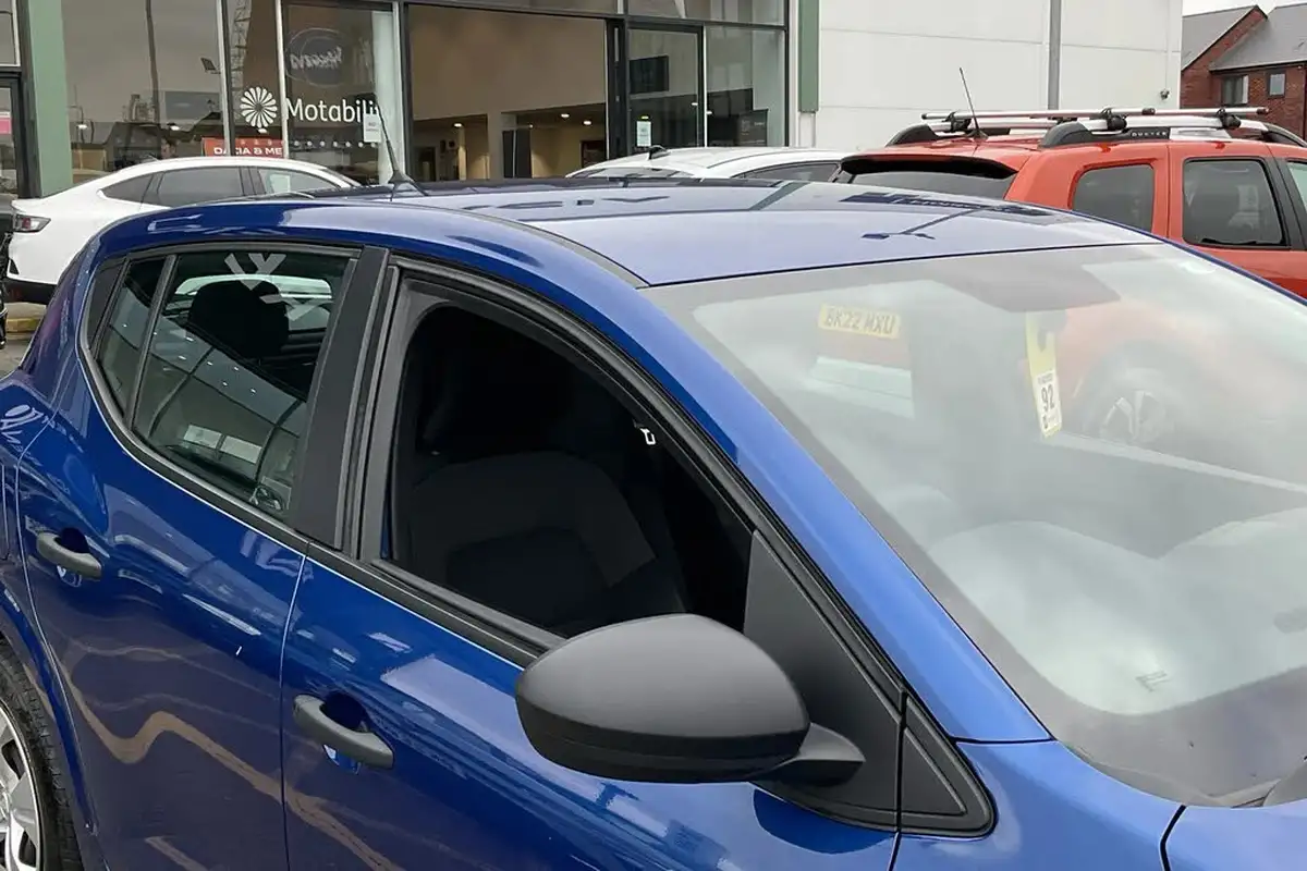 2021-dacia-sandero-10-tce-essential-90bhp-big-23