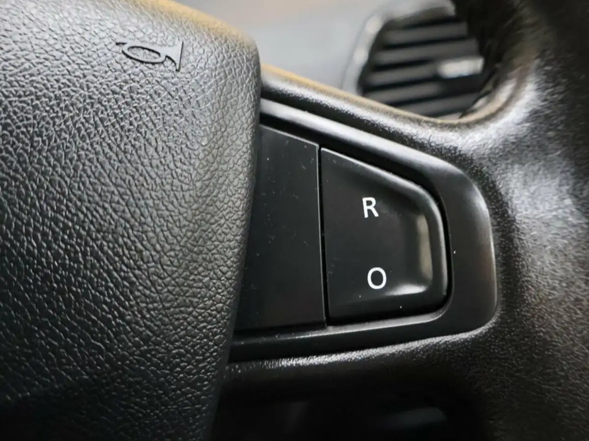 2015-renault-scenic-15dci-dynamique-nav-energy-ss-big-24