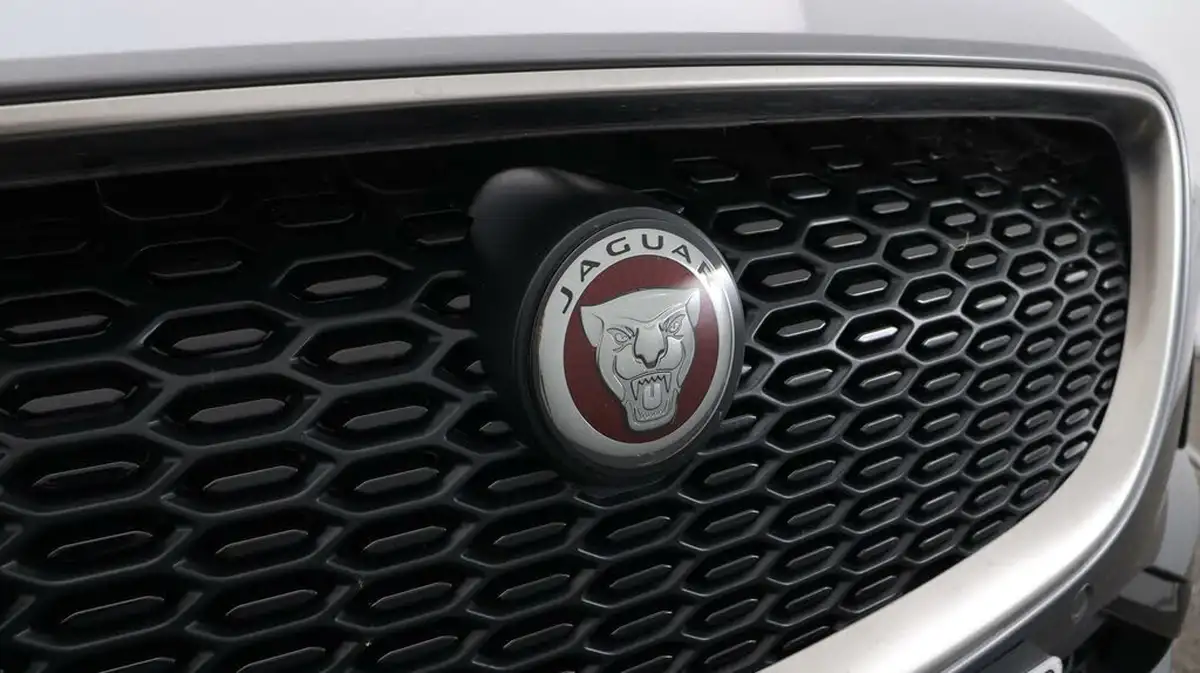 2019-jaguar-i-pace-ev400-se-big-23