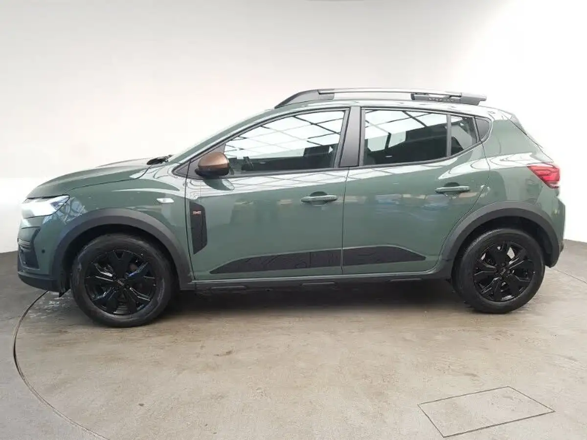 2024-dacia-sandero-stepway-10-tce-extreme-90bhp-big-3