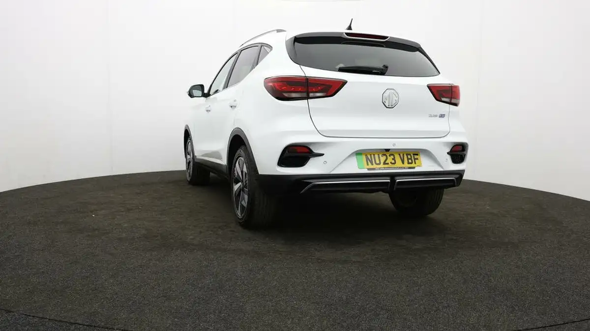 2023-mg-zs-suv-e-trophy-ev-156ps-long-range-big-71