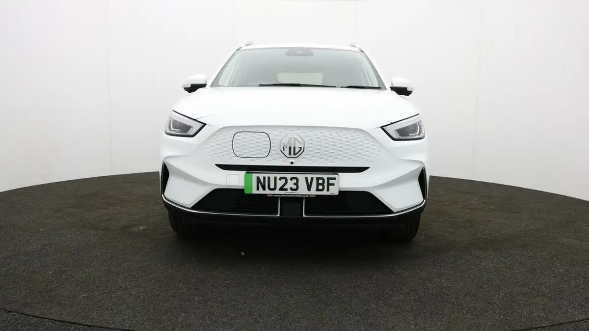 2023-mg-zs-suv-e-trophy-ev-156ps-long-range-big-1