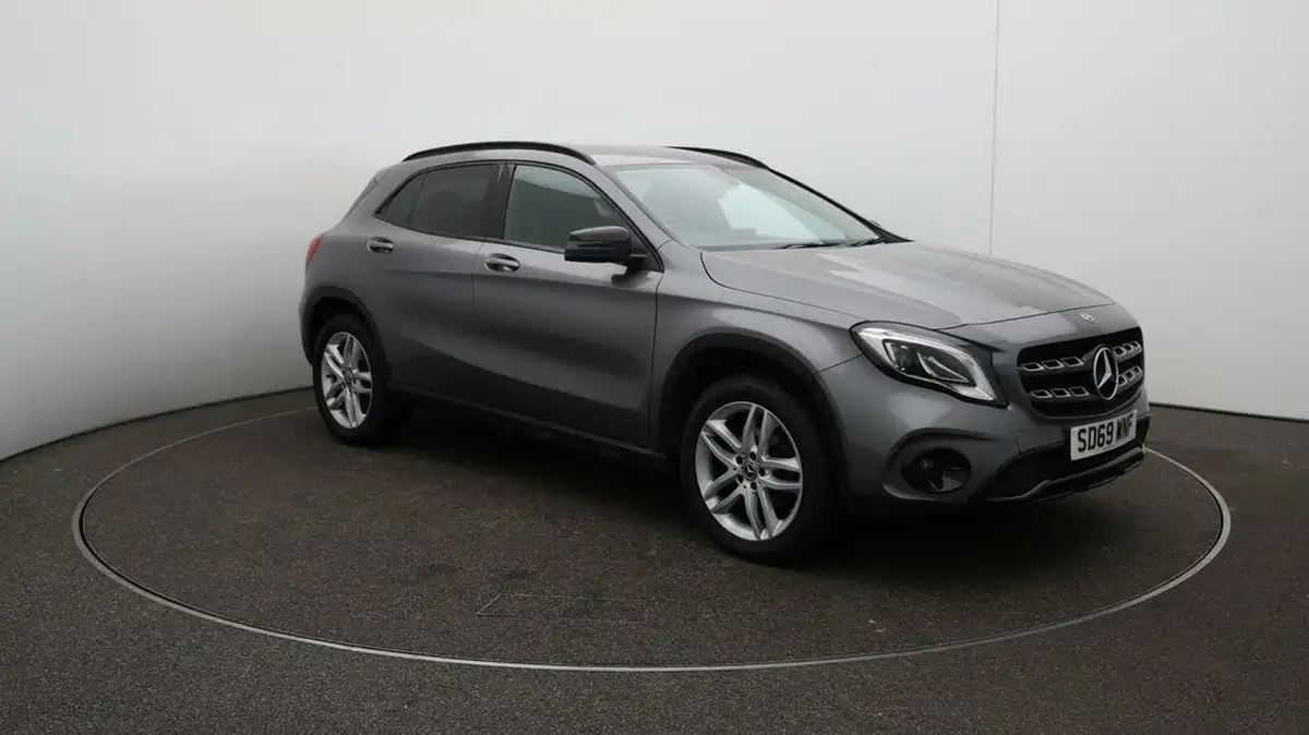 2019-mercedes-benz-gla-class-16-gla-180-urban-edition-7g-dct-big-34