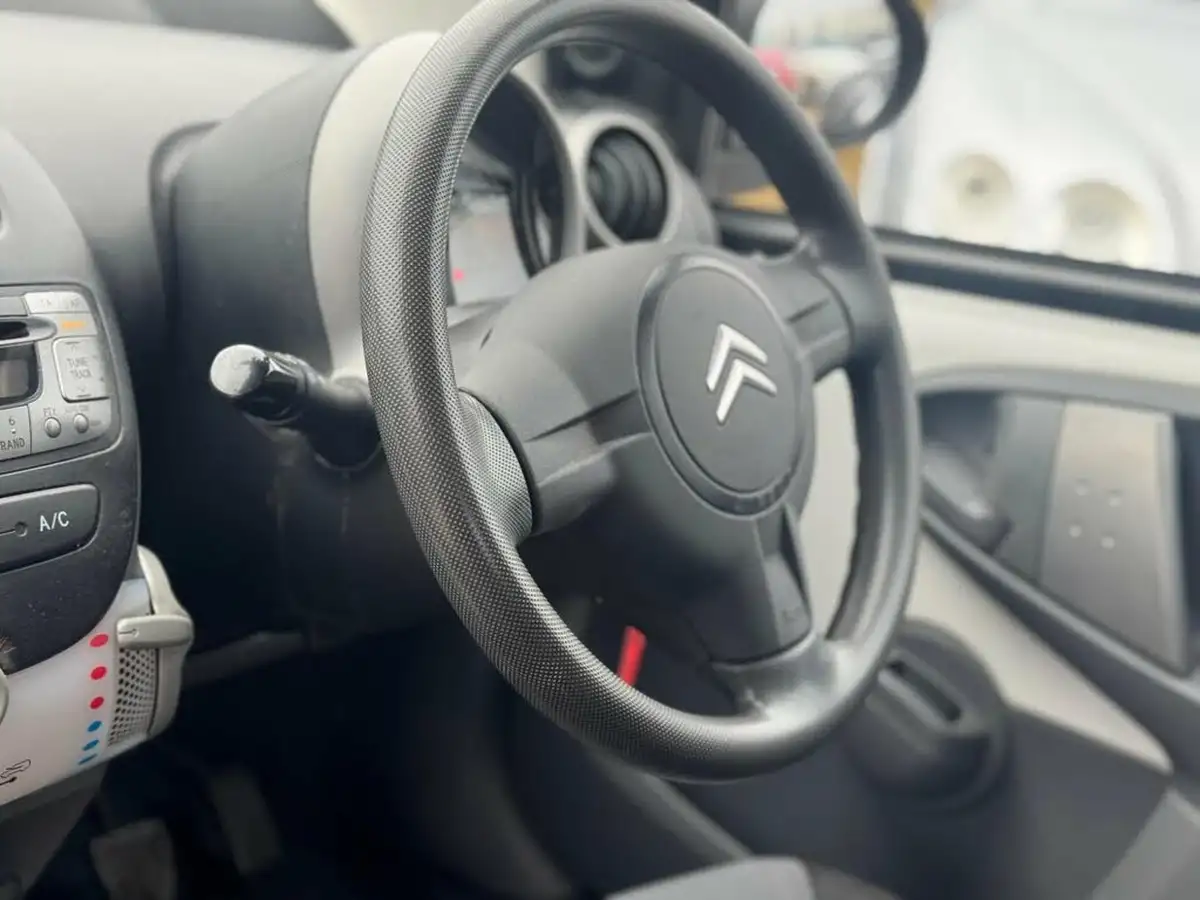 2012-citroen-c1-10-vtr-3d-big-19
