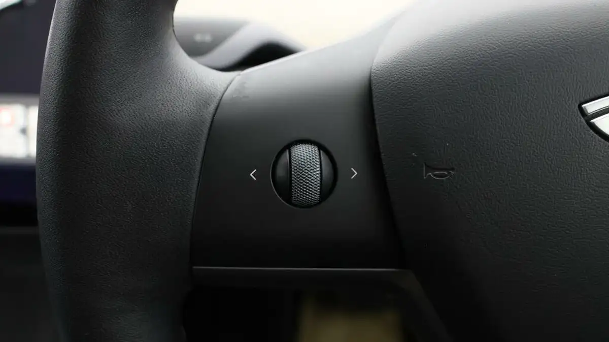 2021-tesla-model-3-e-long-range-awd-big-23