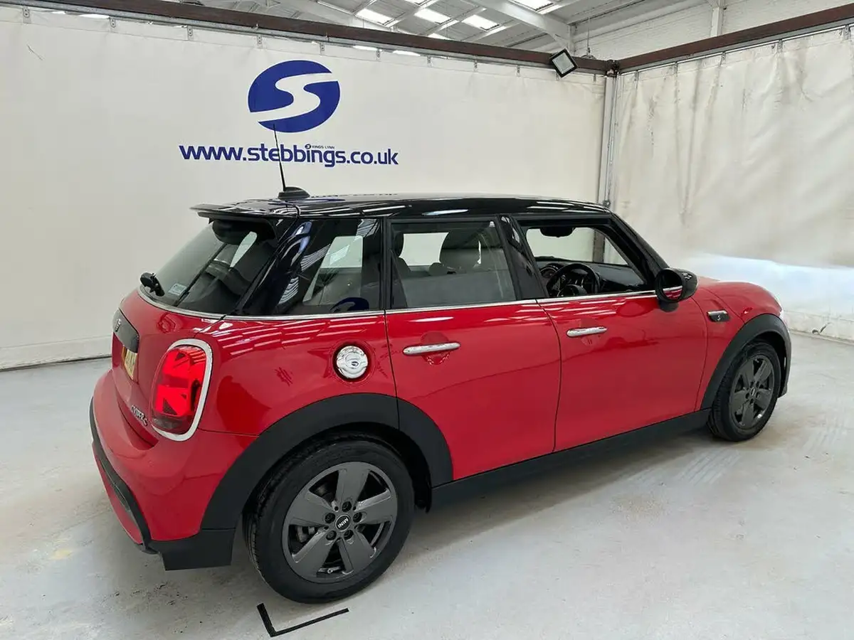 2021-mini-cooper-20-cooper-s-classic-hatchback-5d-big-5
