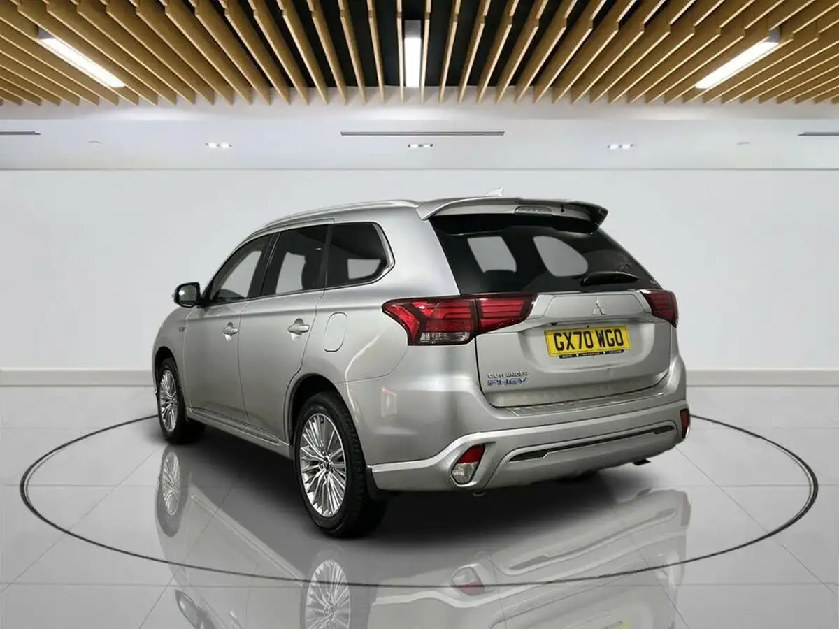 2020-mitsubishi-outlander-24-design-phev-big-6
