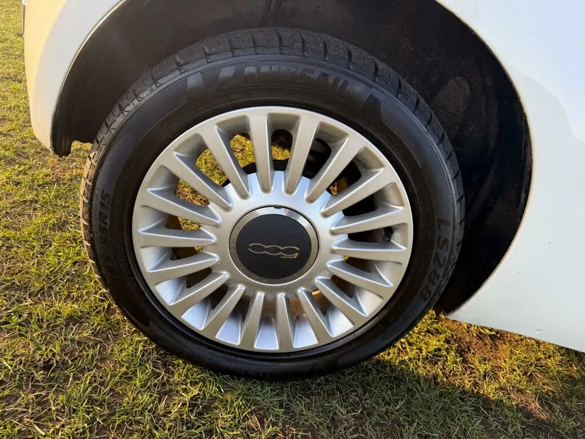 2013-fiat-500-12-lounge-big-13
