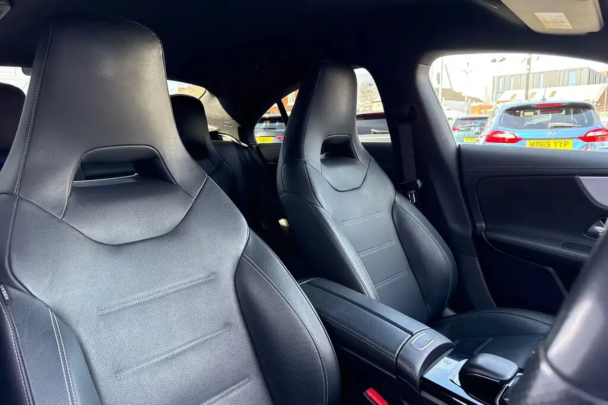 2020-mercedes-benz-cla-20d-cla-220d-amg-line-premium-coupe-4d-big-20