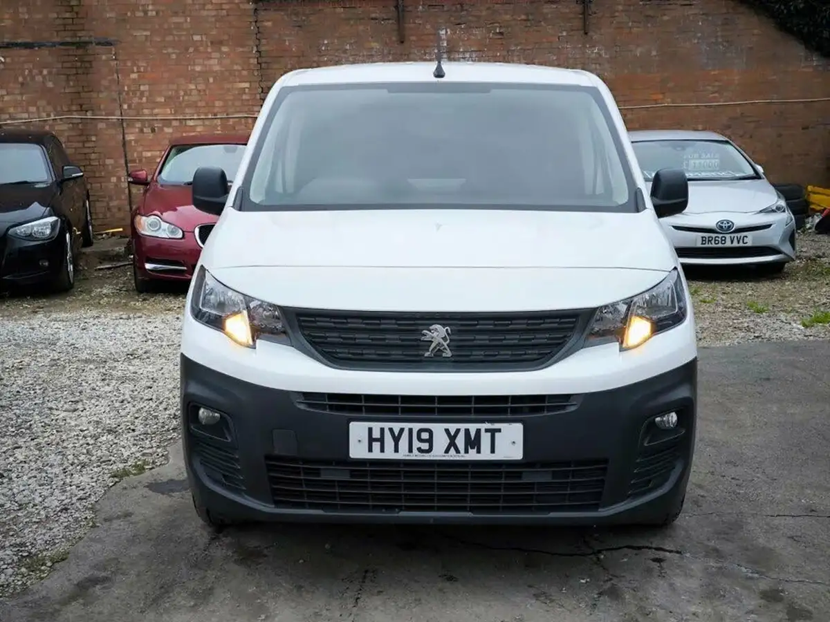 2019-peugeot-partner-16bluehdi-650-professional-big-27