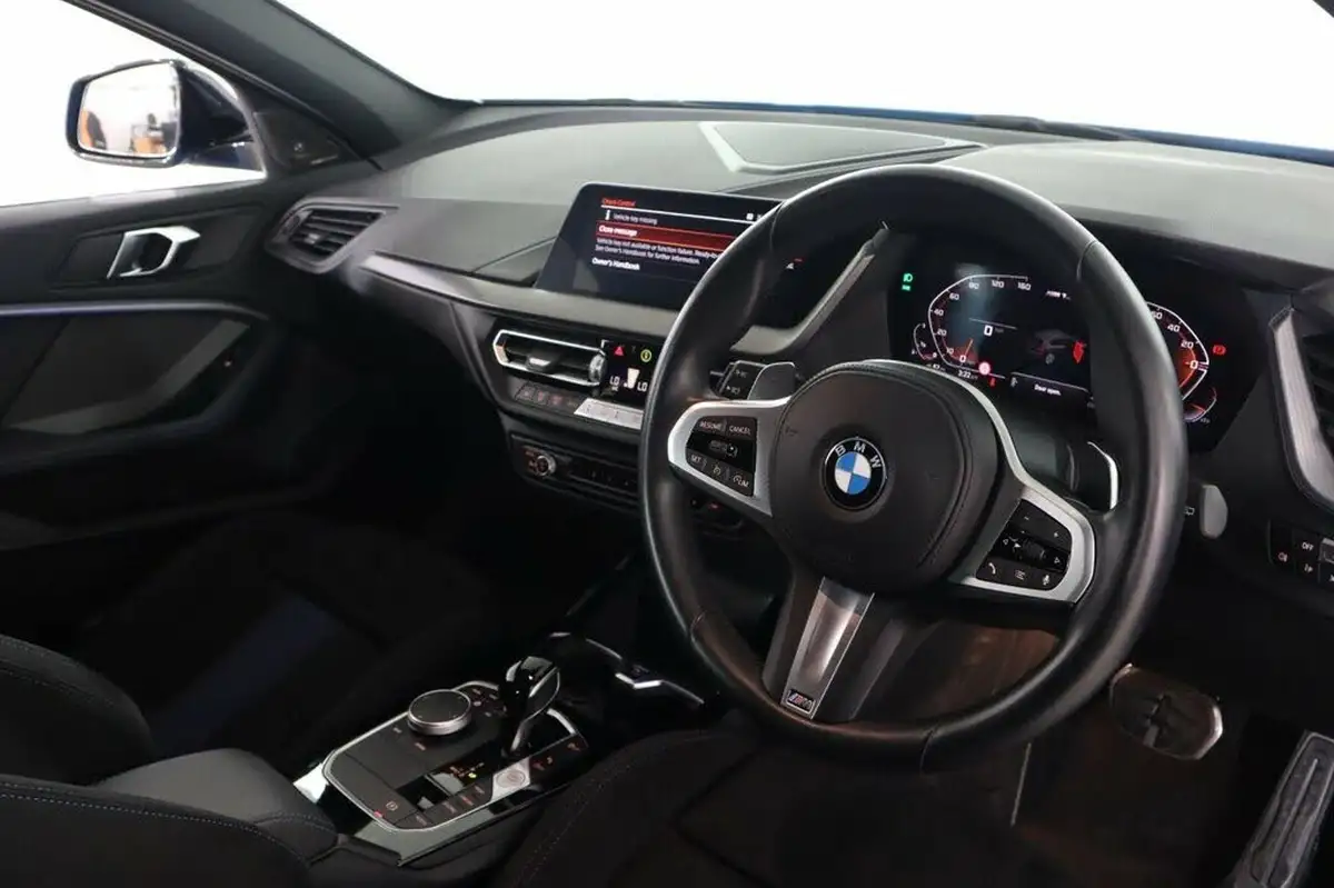 2023-bmw-1-series-20-m135i-xdrive-big-20
