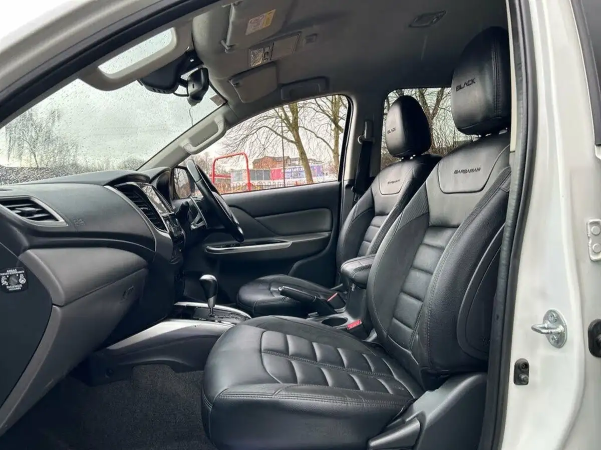 2019-mitsubishi-l200-24di-d-barbarian-black-hardtop-auto-big-11
