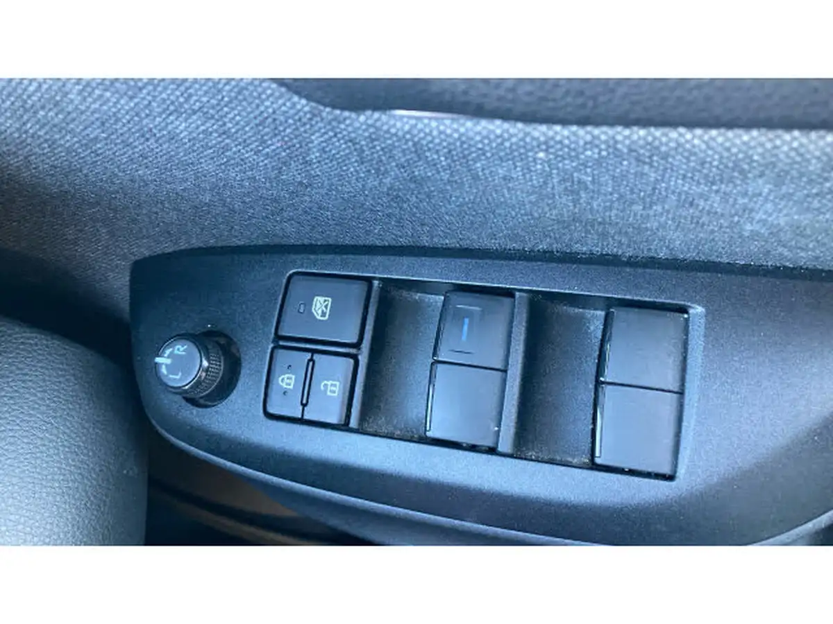 2022-toyota-yaris-15-vvt-i-design-big-28