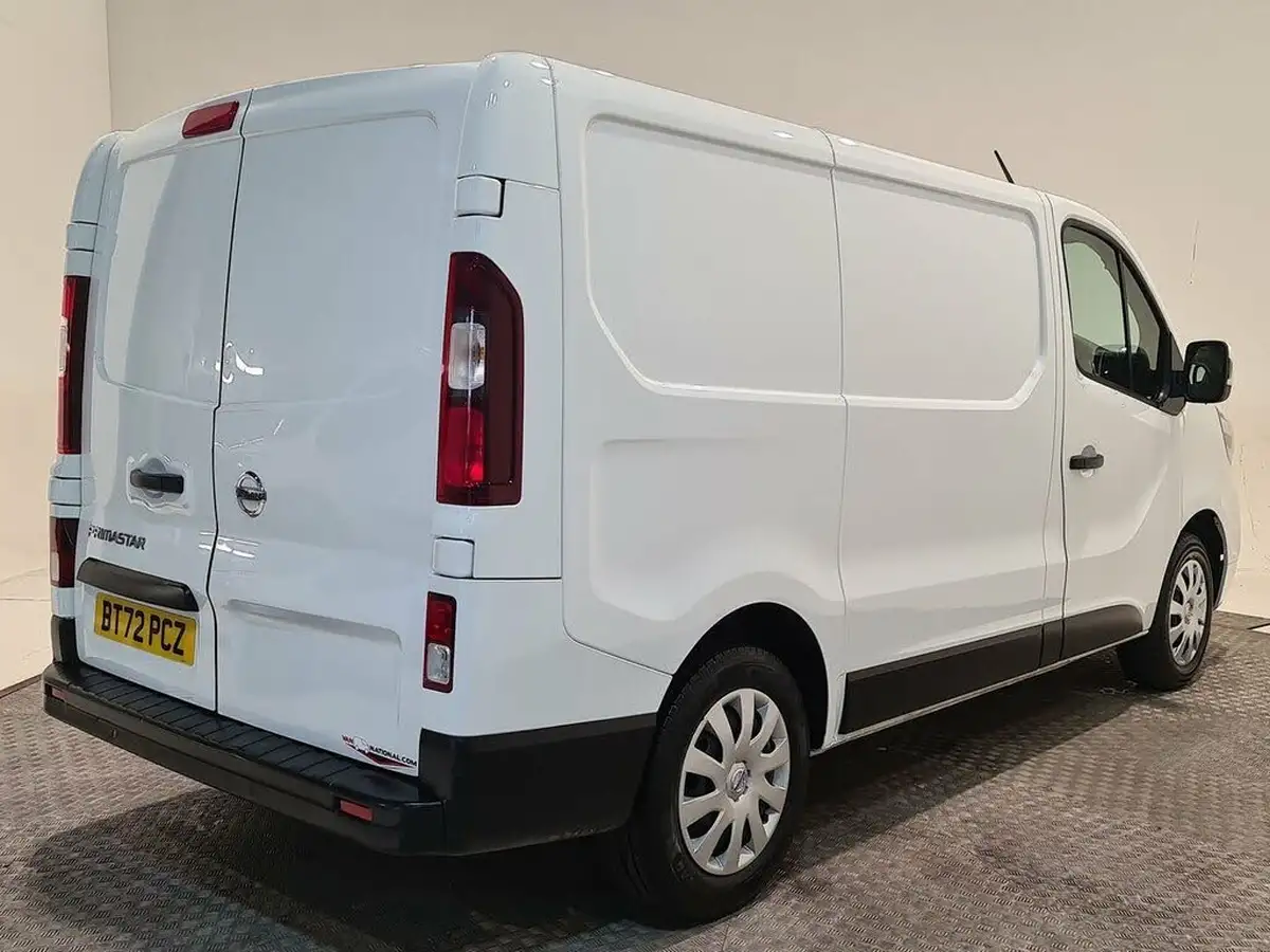 2022-nissan-primastar-20dci-acenta-28-l1h1-110pseu6d-panel-big-27