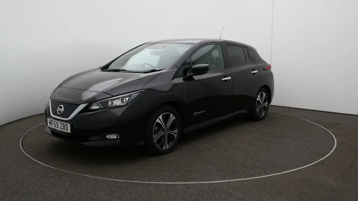 2020-nissan-leaf-e-tekna-big-60