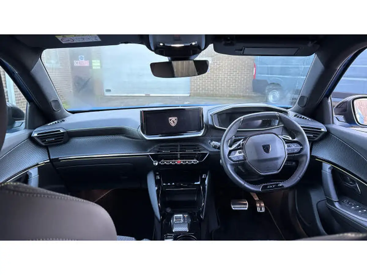 2024-peugeot-2008-suv-12-puretech-gt-130ps-eat8-big-9
