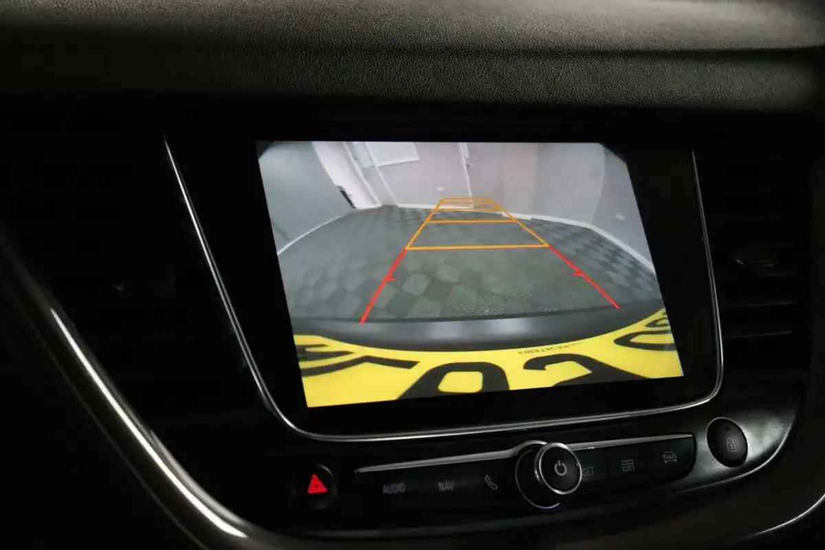 2019-vauxhall-grandland-x-12-tech-line-nav-big-32