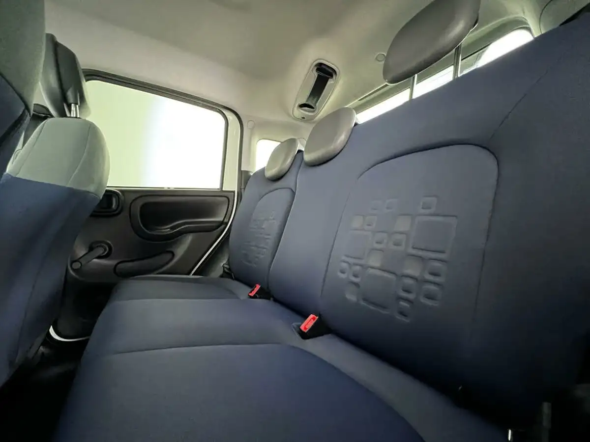 2017-fiat-panda-09-lounge-big-16
