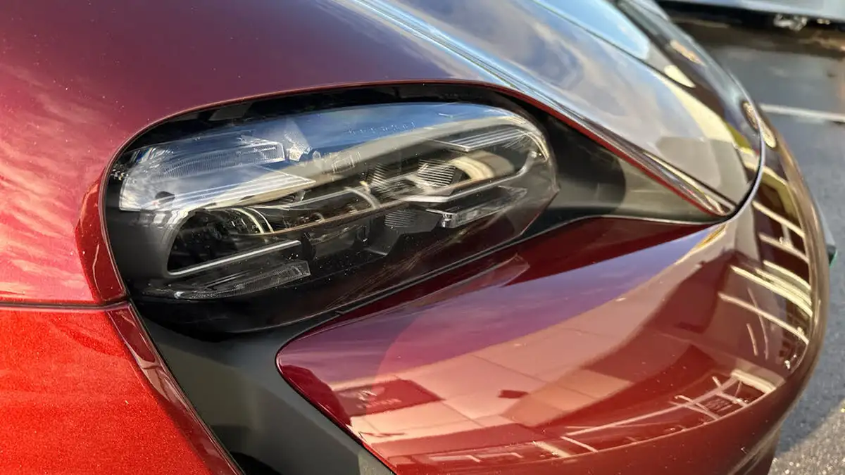 2021-porsche-taycan-e-base-476ps-performance-battery-plus-big-5