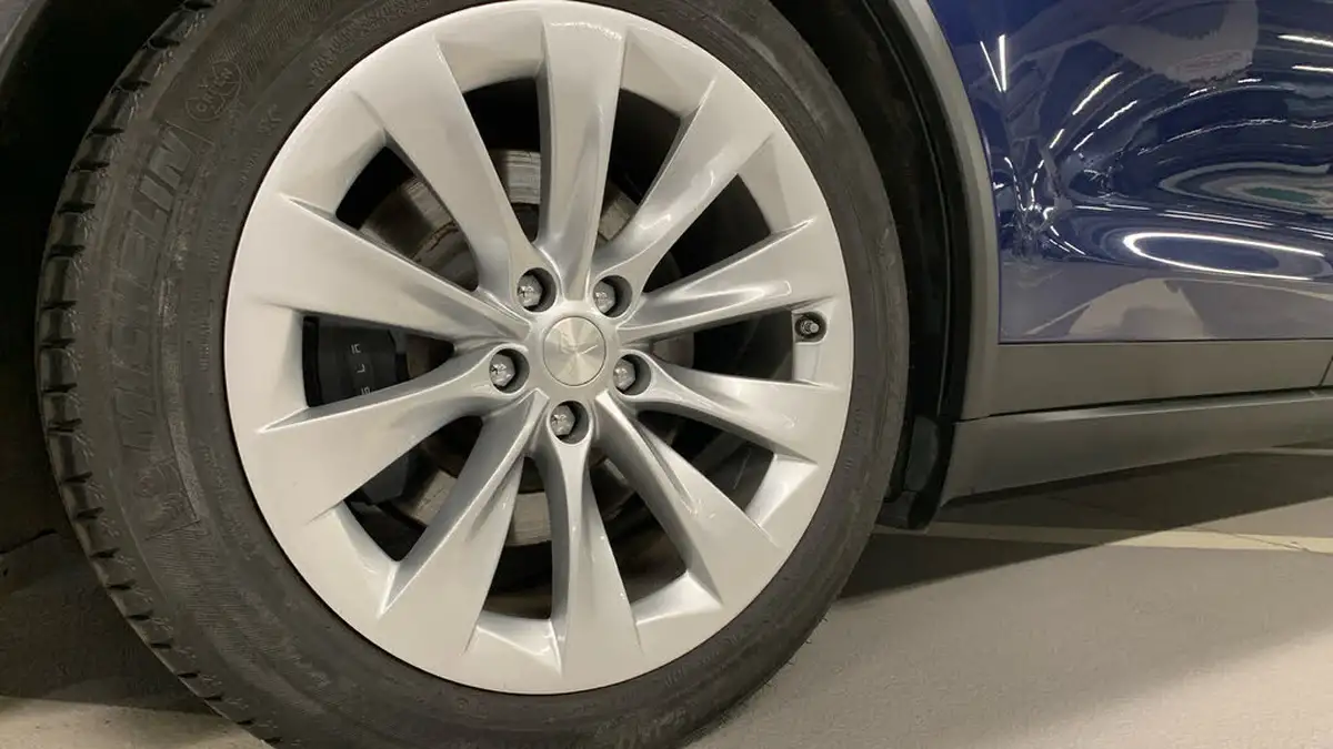 2018-tesla-model-x-e-75d-big-15